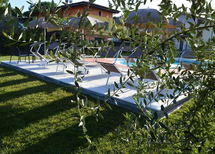 The Swan Nocleg ze śniadaniem