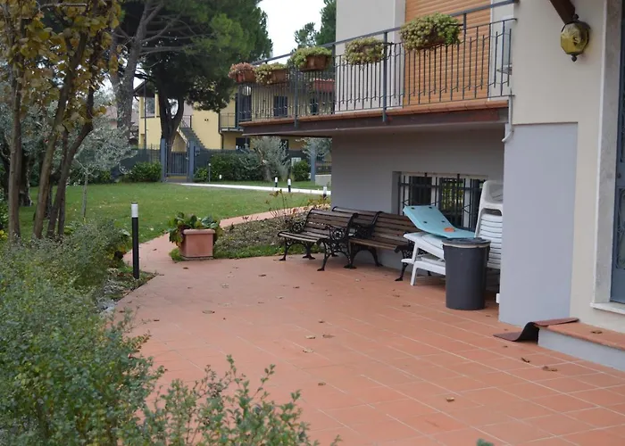 The Swan Nocleg ze śniadaniem Manerba del Garda