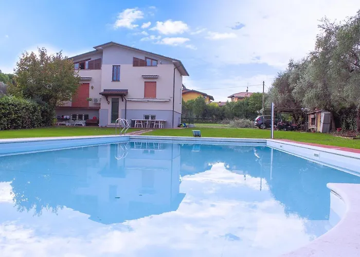 Nocleg ze śniadaniem The Swan Manerba del Garda