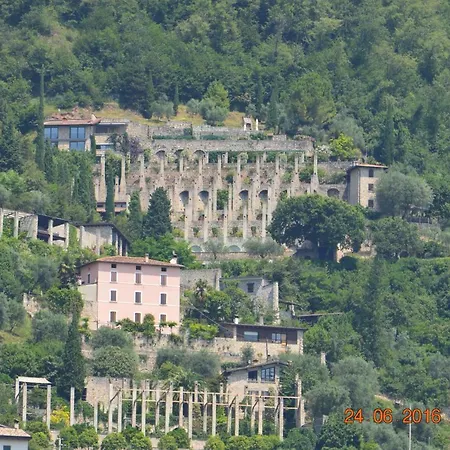 The Swan 3* Manerba del Garda